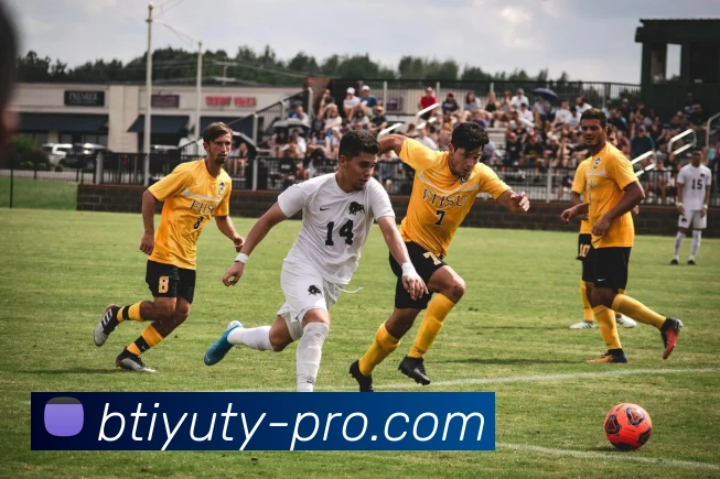 B体育 - 打造备受球迷信赖的综合体育新闻资讯平台APP 体育赛事宣传图